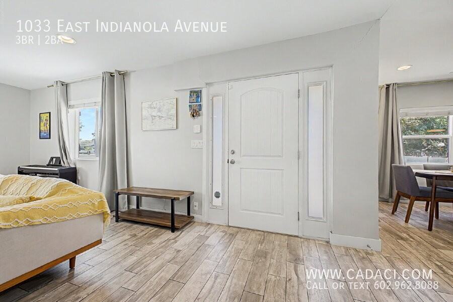 1033 E Indianola Ave - Photo 6 of 42