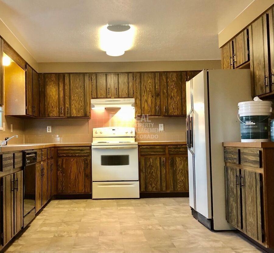 3669 Butternut Dr - Photo 4 of 14