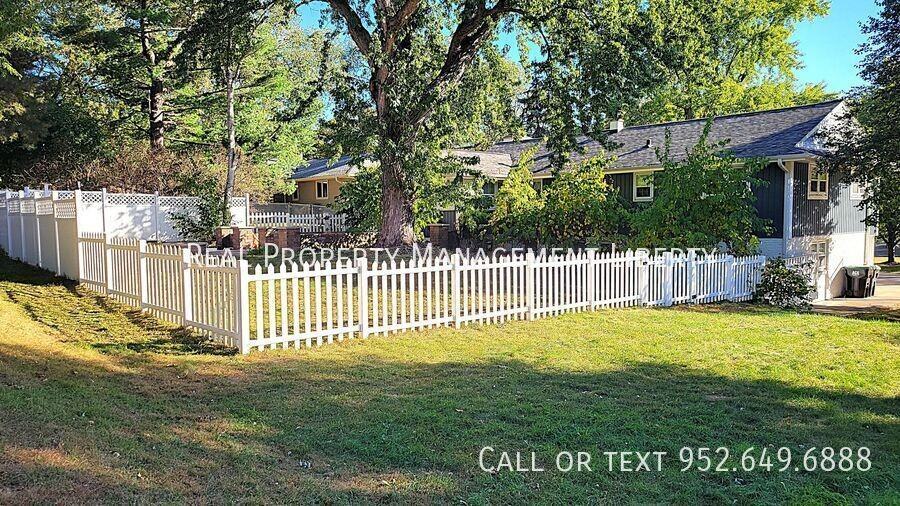 1021 Fremont St - Photo 2 of 14