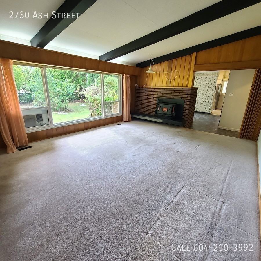 2730 Ash St - Photo 3 of 22
