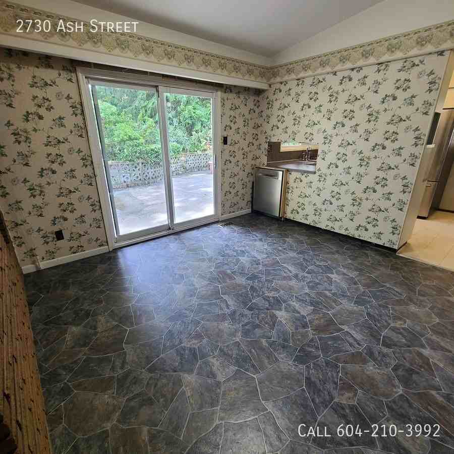 2730 Ash St - Photo 5 of 22