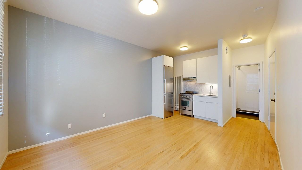 1575 Sacramento St #1 - Photo 2 of 7