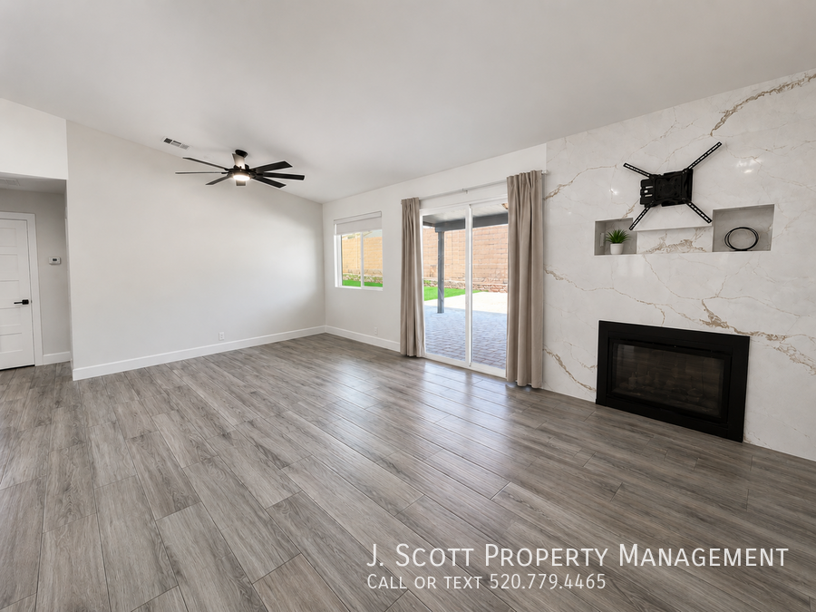 6531 N 83rd Ln - Photo 3 of 23