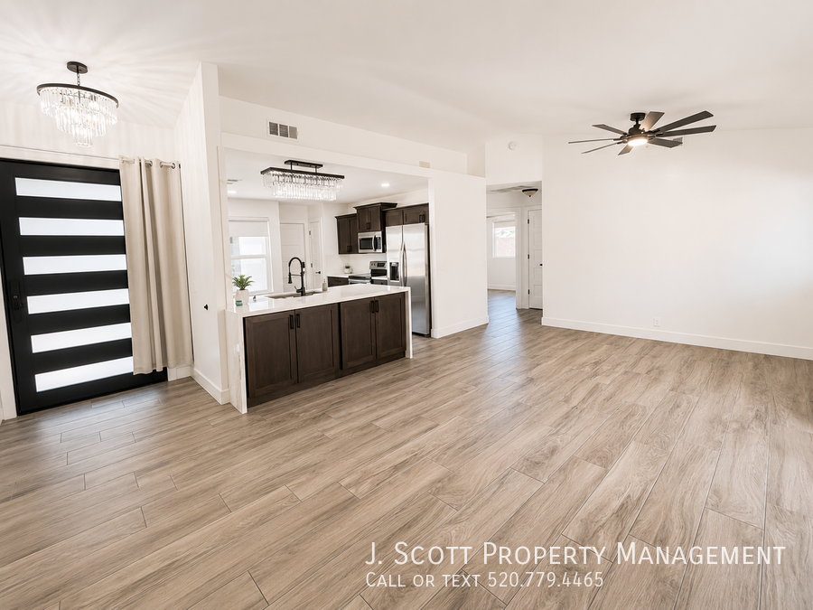 6531 N 83rd Ln - Photo 5 of 23