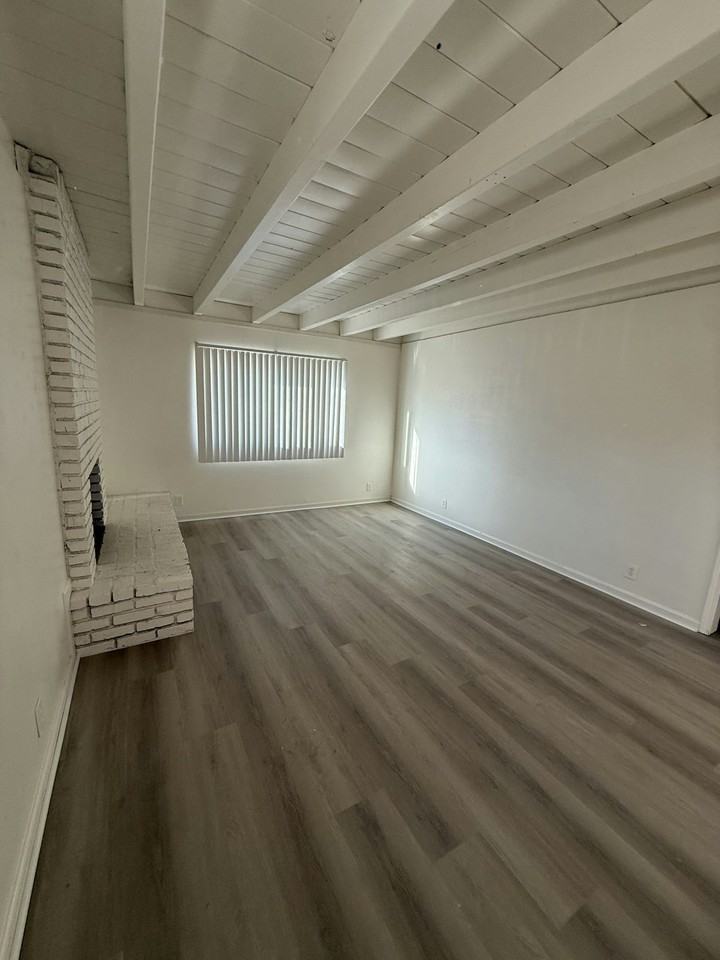 2751 East 14th Street, Unit 5 - Photo 2 of 17