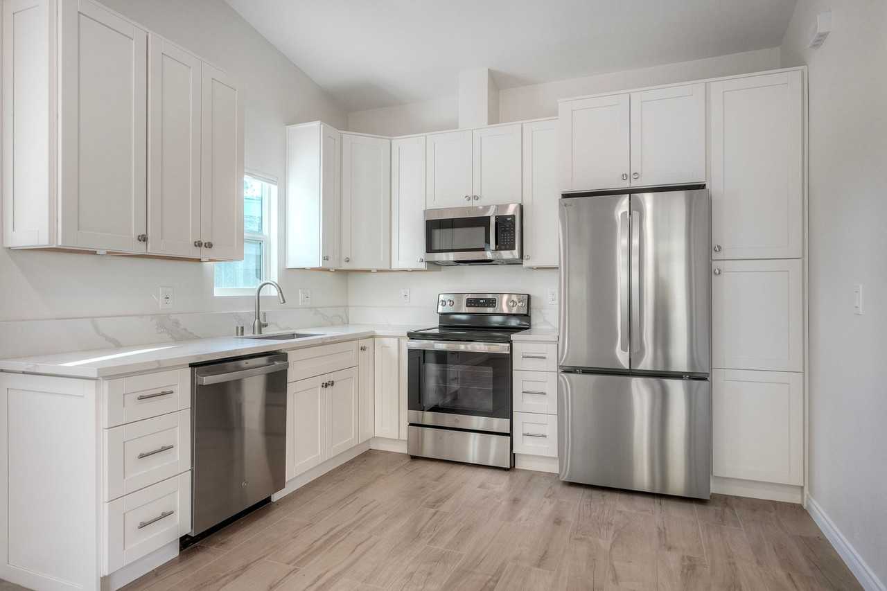 1326 Berryman Cyn #A - Photo 4 of 6
