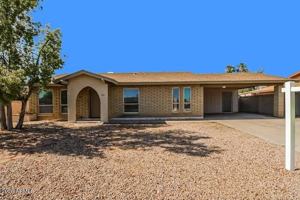 featured image of 834 E Glade Ave