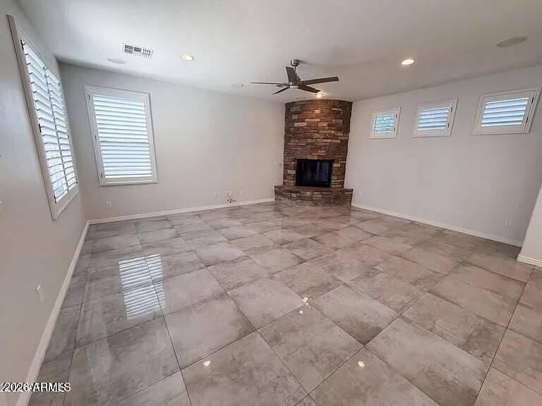 550 S Emerson St - Photo 2 of 16