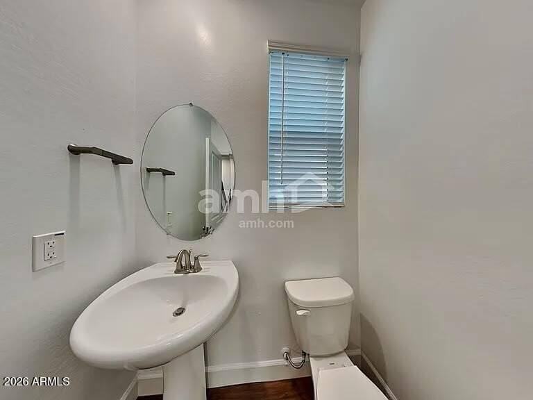 678 W Laredo Ave - Photo 5 of 16