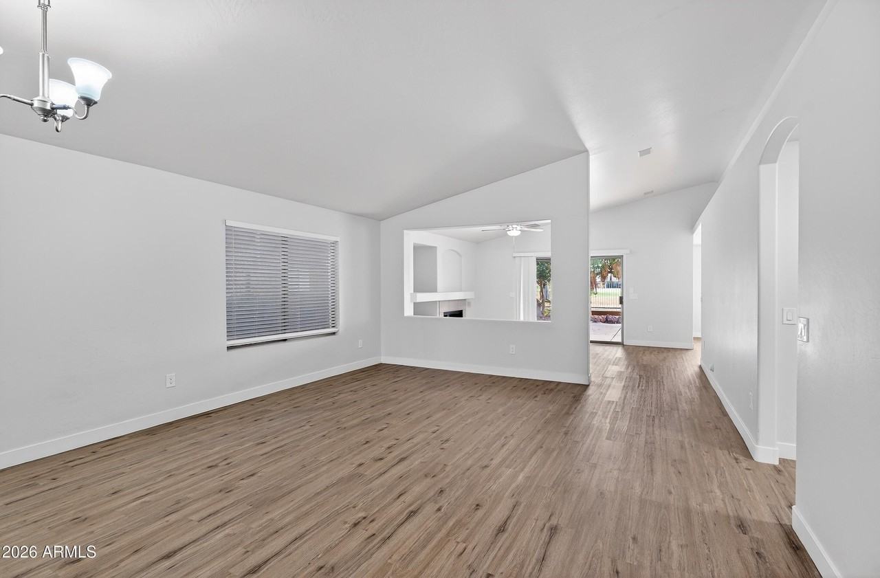 1365 E Betsy Ln - Photo 6 of 36