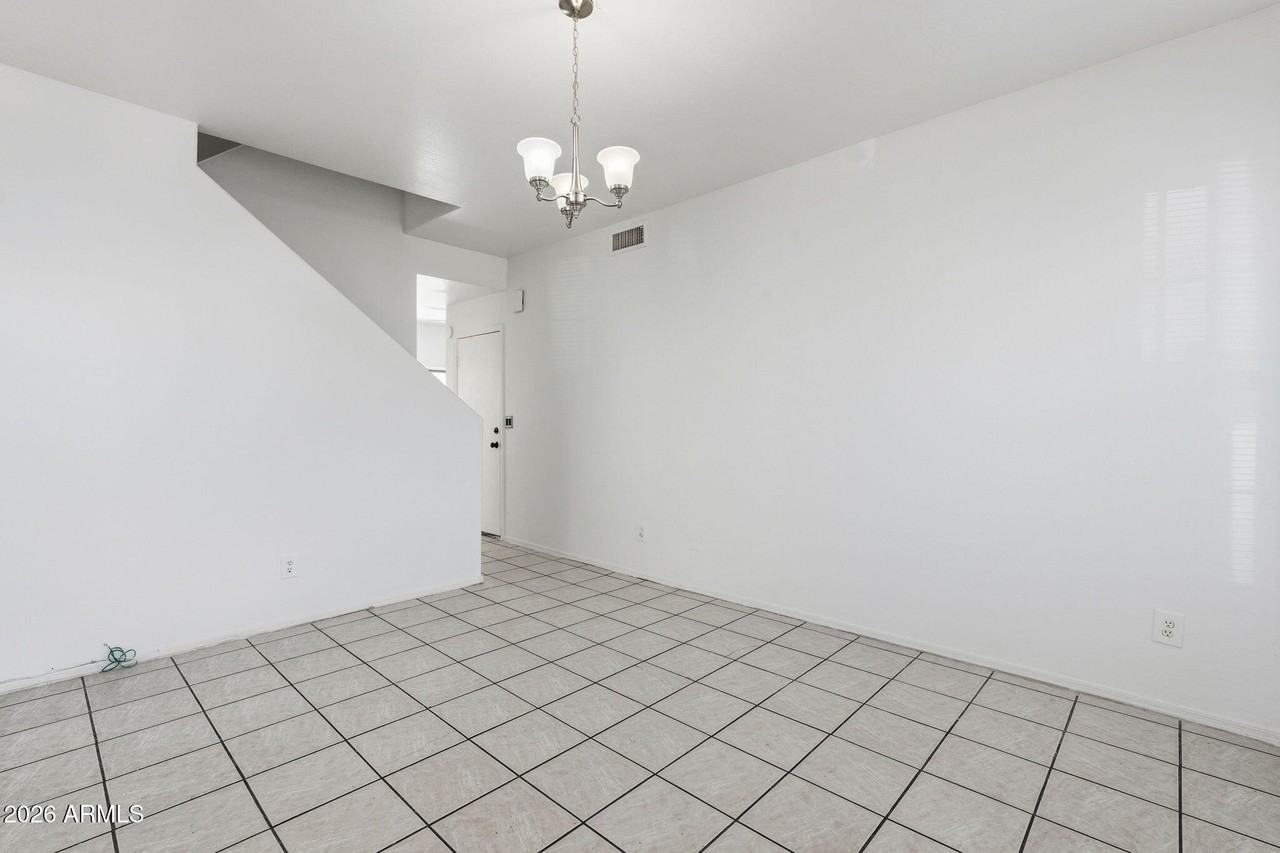 1026 W Libra Dr - Photo 6 of 34