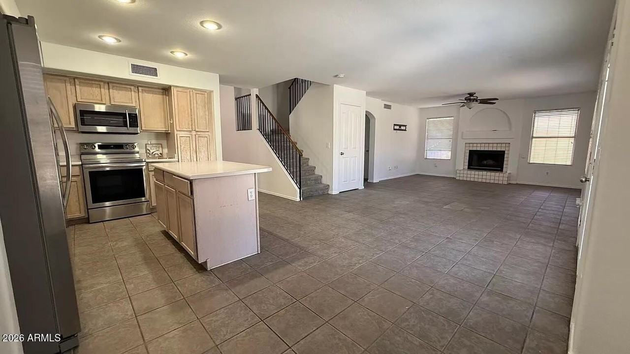 2616 N 126th Dr - Photo 5 of 20
