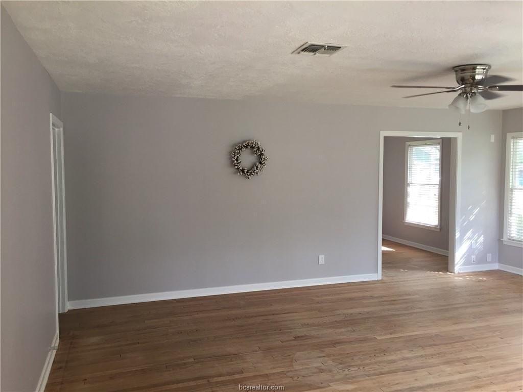 908 North Ave - Photo 3 of 22