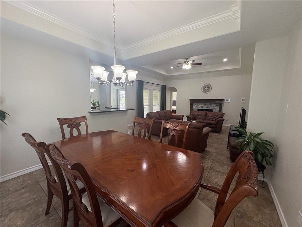 1921 Woodbend Dr - Photo 7 of 21