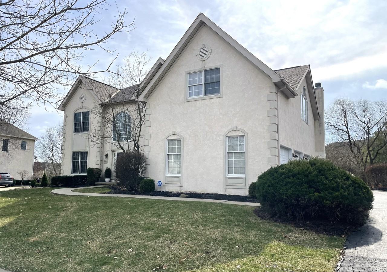 4823 Vista Ridge Dr