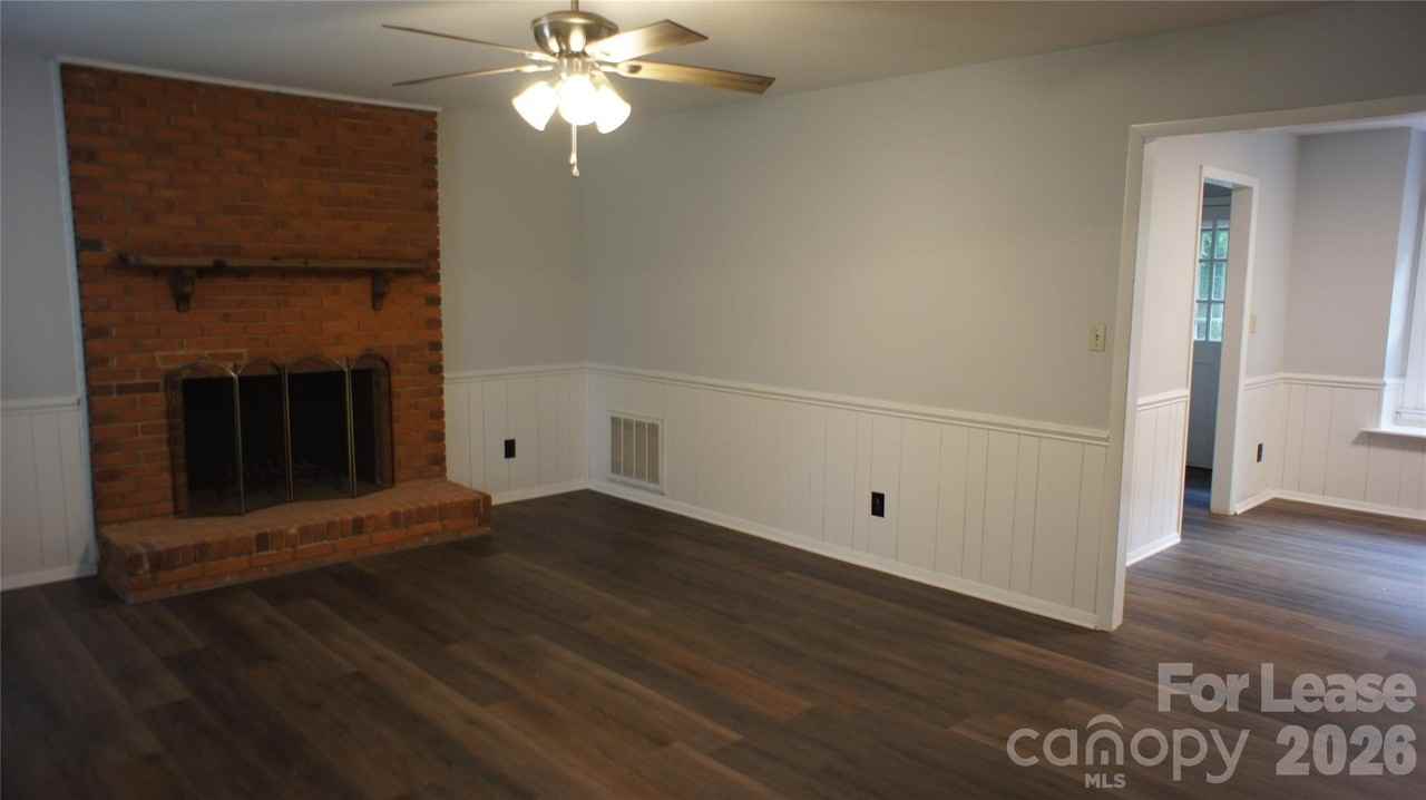 10000 Ridgemore Dr - Photo 6 of 43