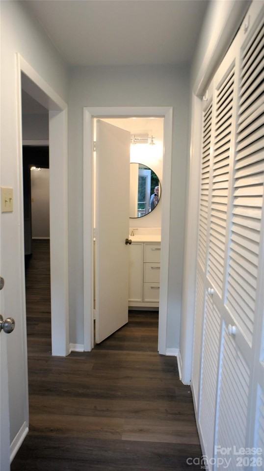 10000 Ridgemore Dr - Photo 7 of 43