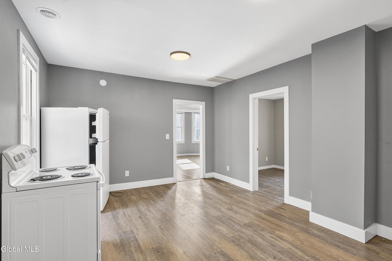 635 Crane St #3 - Photo 7 of 20