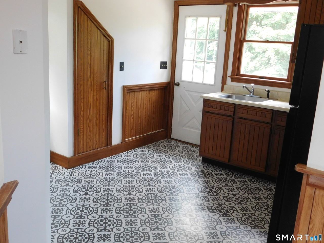 59 Fair St - Photo 4 of 24