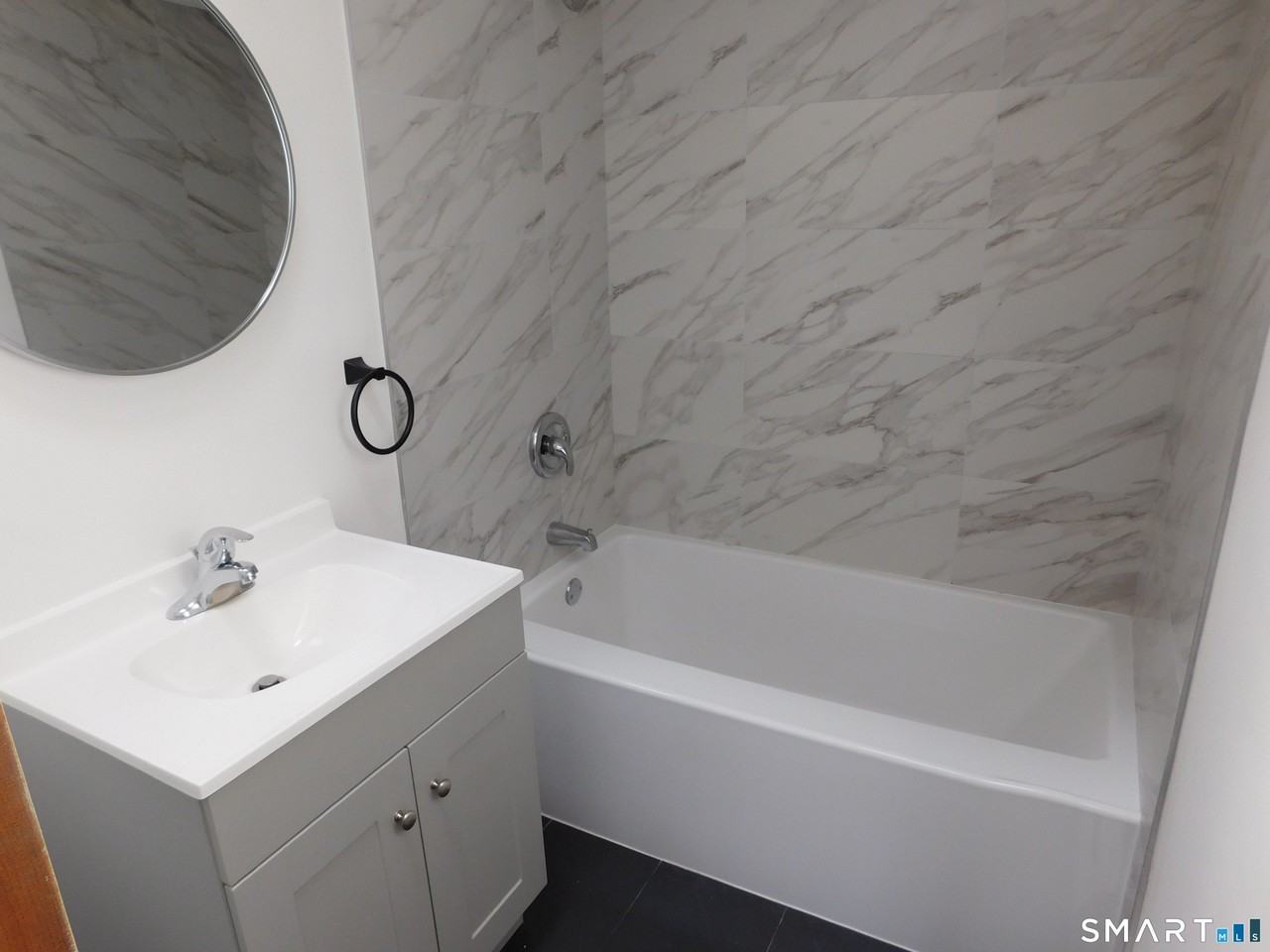 59 Fair St - Photo 7 of 24