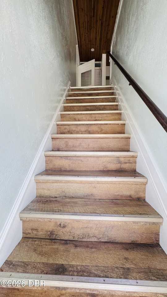 719 N Wild Olive Ave - Photo 4 of 15