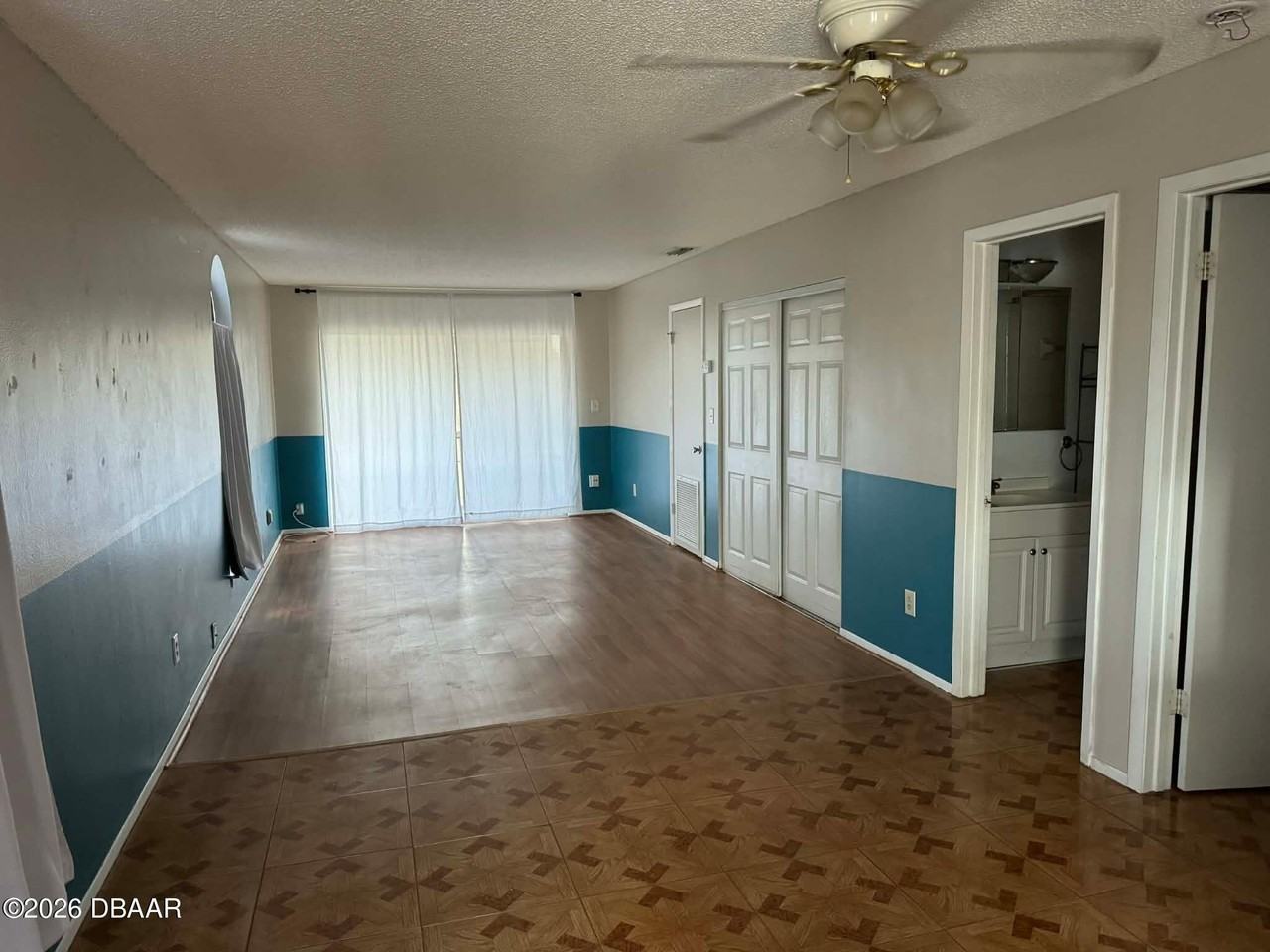 313 Dirksen Dr #F16 - Photo 4 of 7