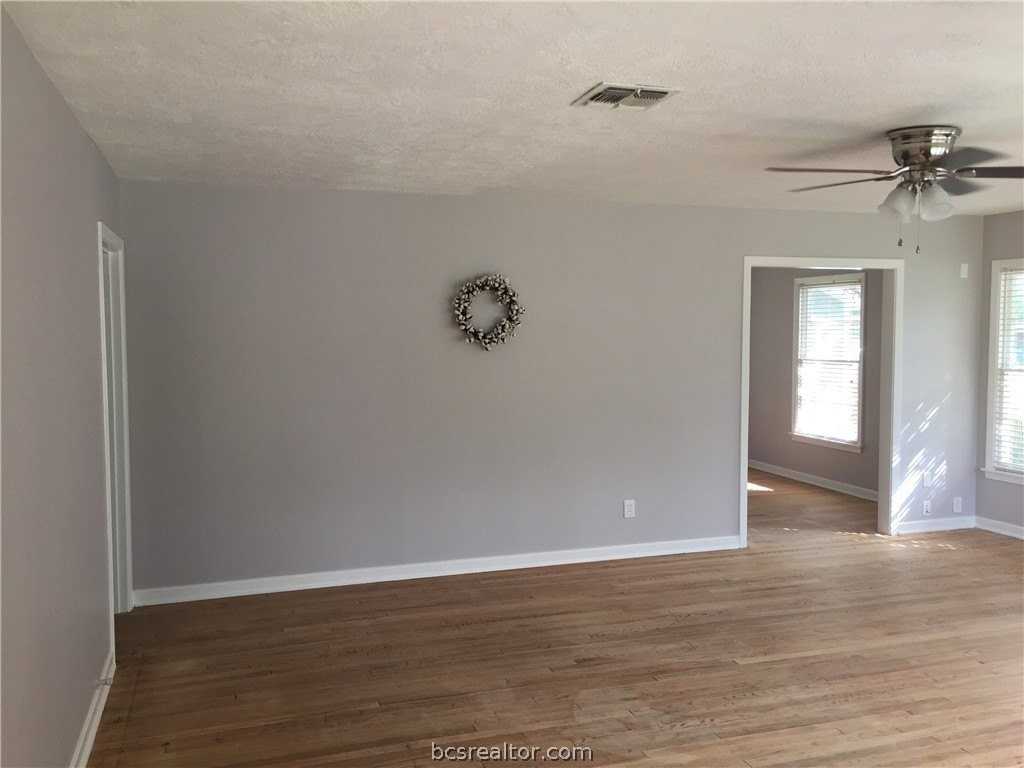 908 North Ave - Photo 3 of 22