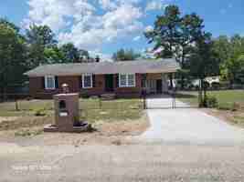 featured image of 1403 Morrison Ave