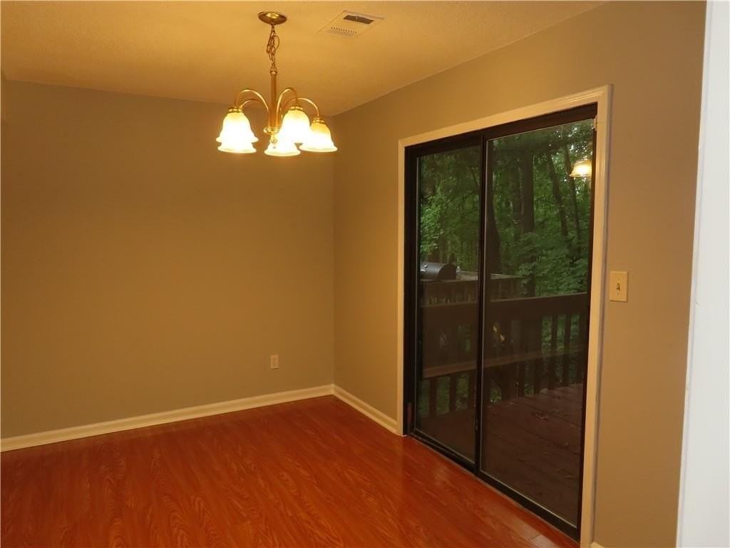 5581 Windwood Rd - Photo 4 of 14
