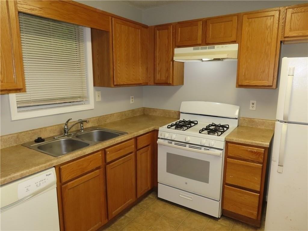5581 Windwood Rd - Photo 5 of 14