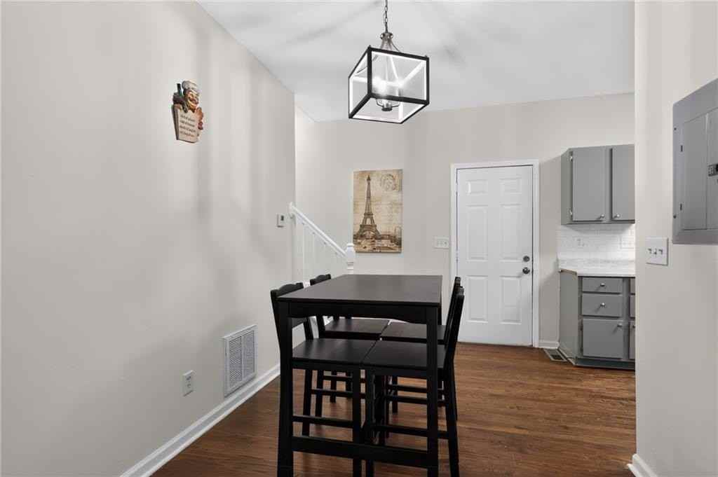 1021 Ada Ave Nw - Photo 6 of 15