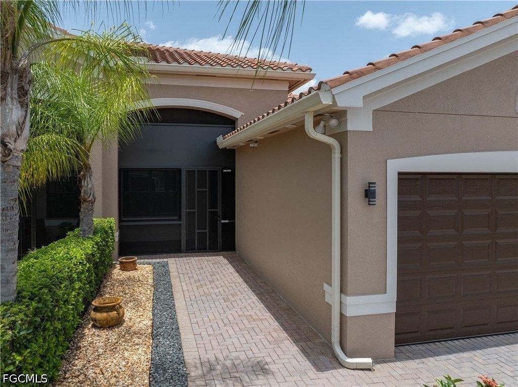 12045 Lakewood Preserve Pl - Photo 2 of 48