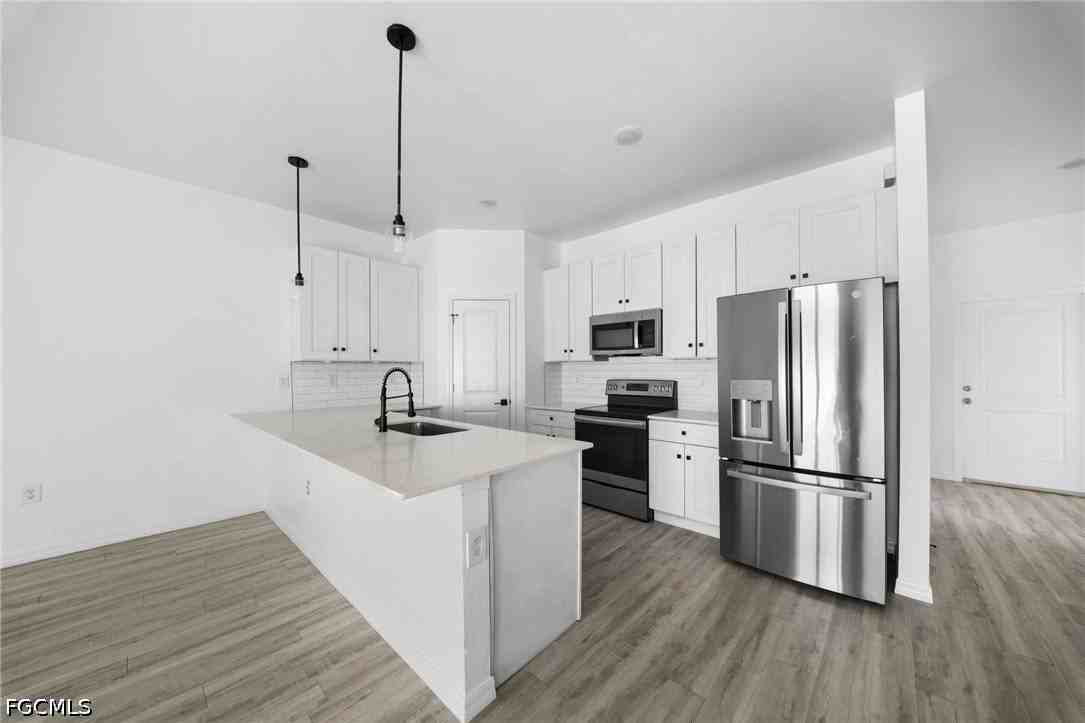 528 Se 6th St - Photo 4 of 20