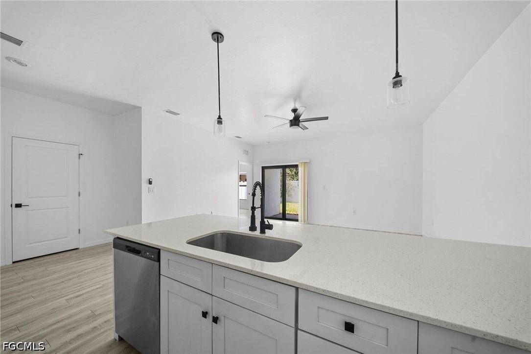 528 Se 6th St - Photo 5 of 20