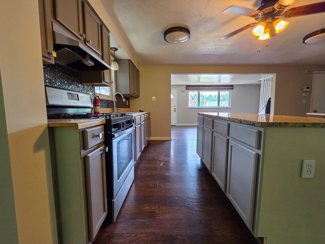 151 Mahoning Dr #1 - Photo 7 of 50