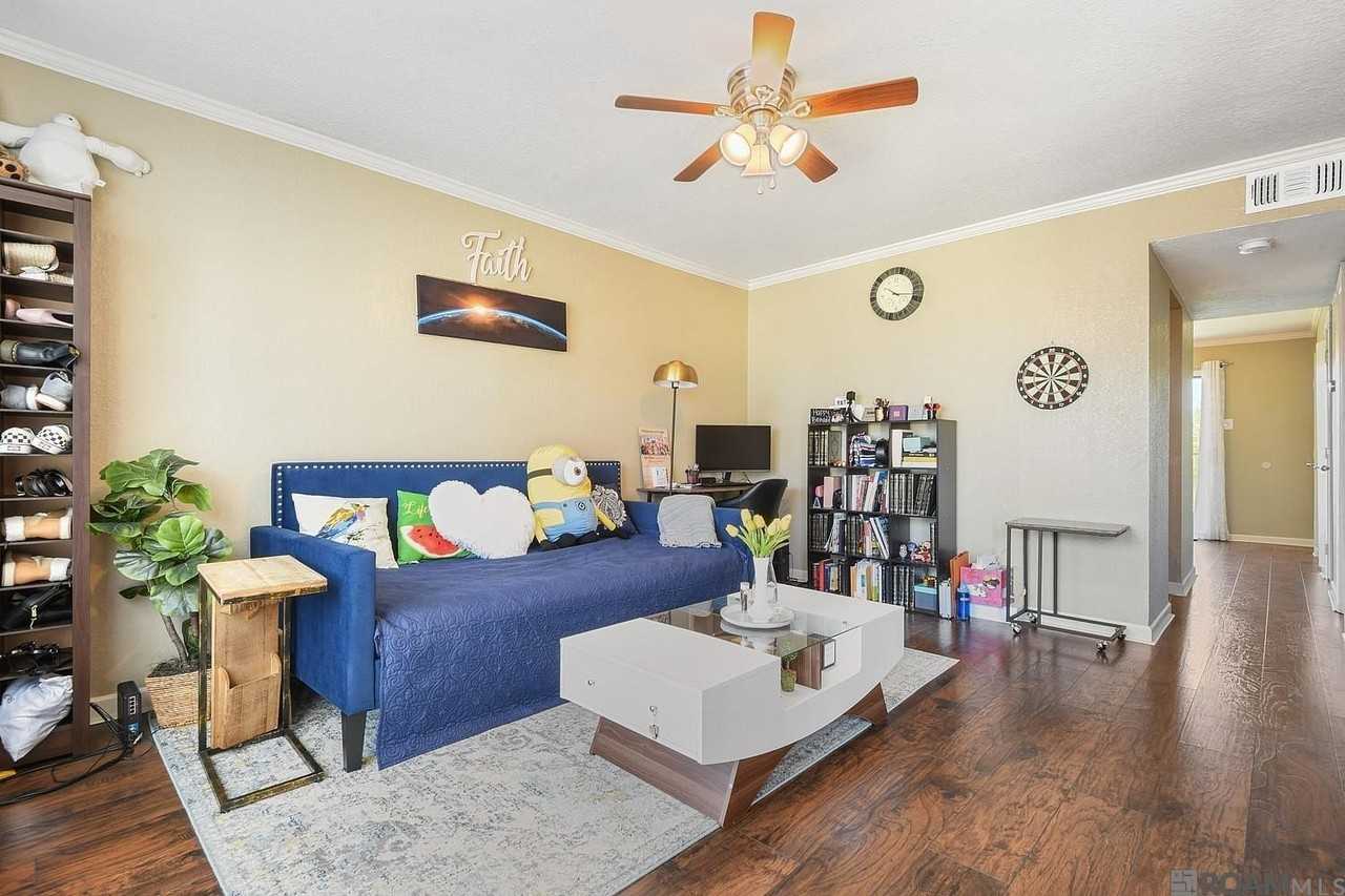 10300 W Winston Ave #6 - Photo 2 of 18