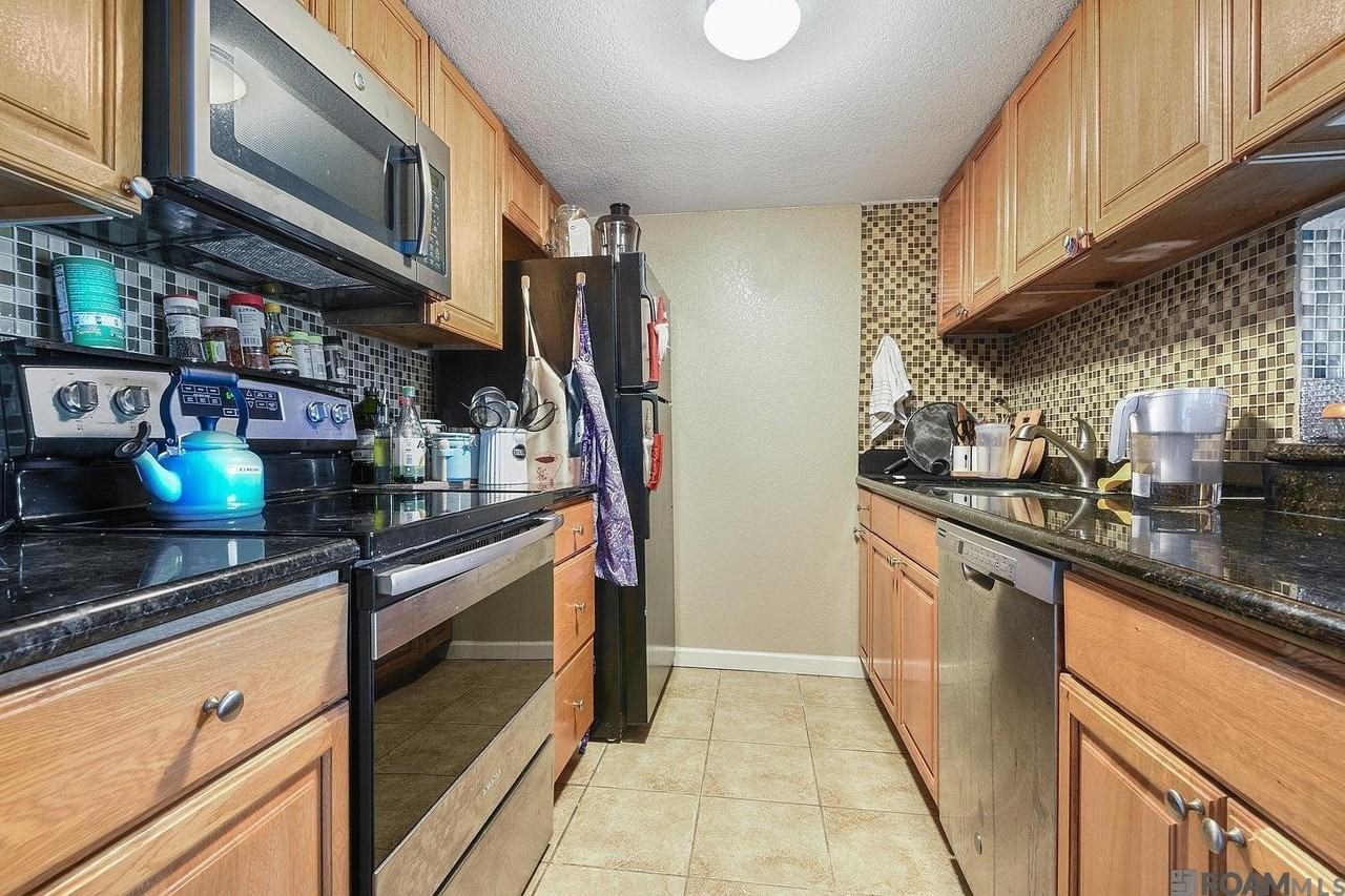 10300 W Winston Ave #6 - Photo 3 of 18