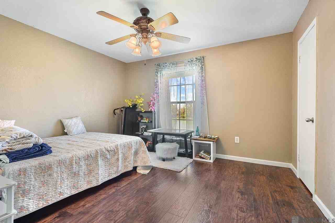 10300 W Winston Ave #6 - Photo 7 of 18