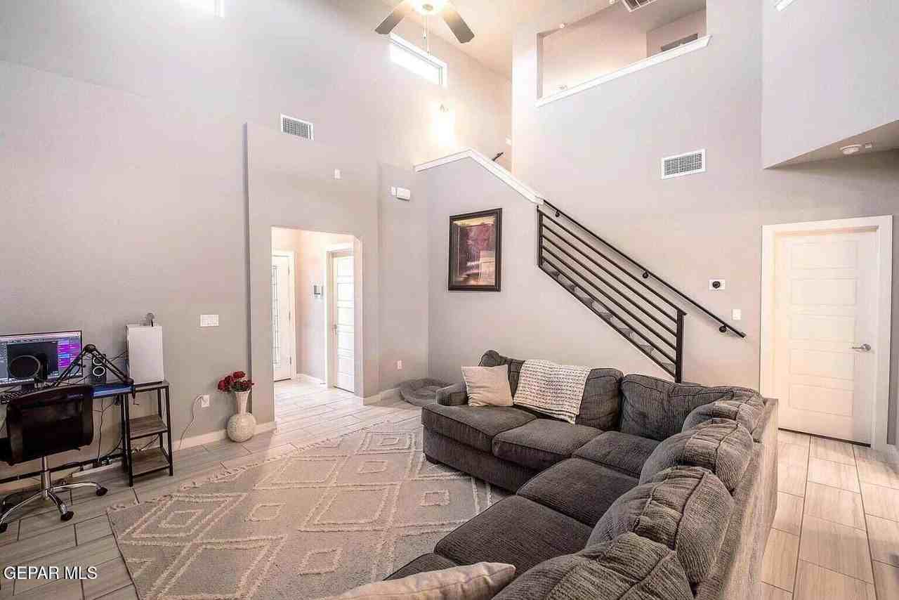 13713 Onley Avenue - Photo 6 of 26