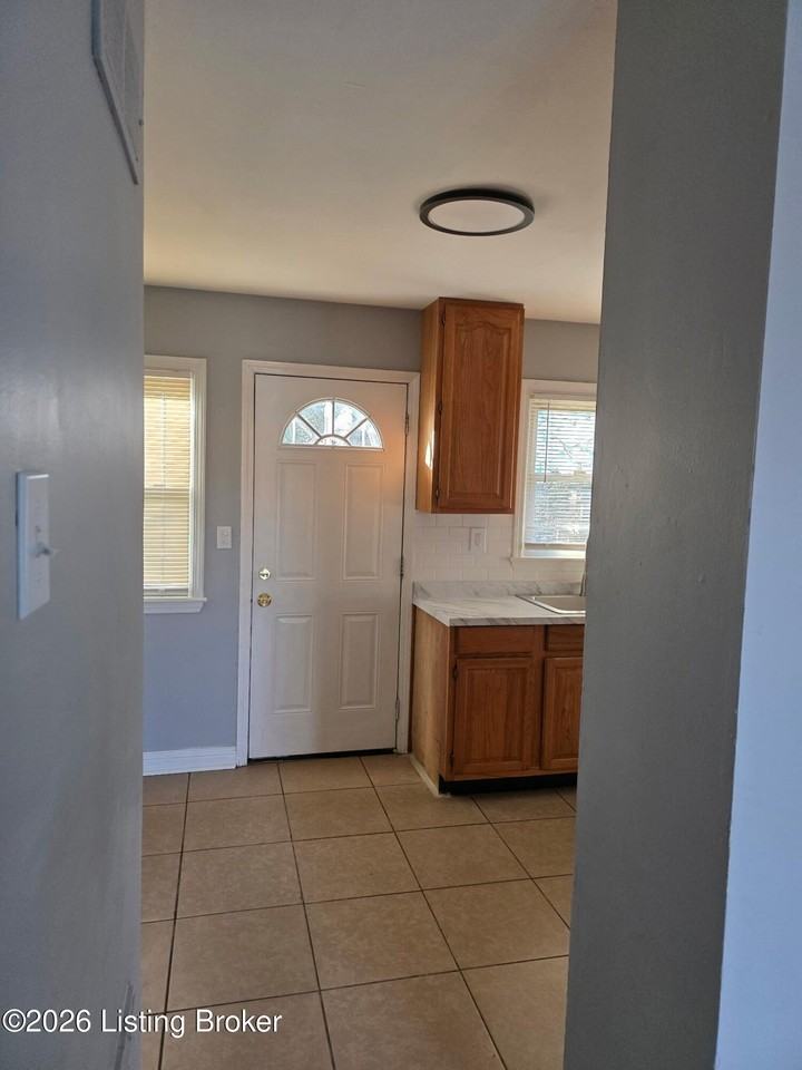 5610 Rustic Way - Photo 3 of 22
