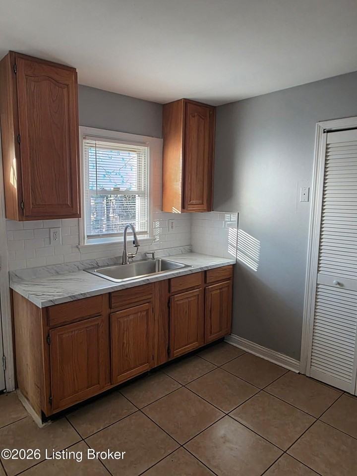 5610 Rustic Way - Photo 6 of 22