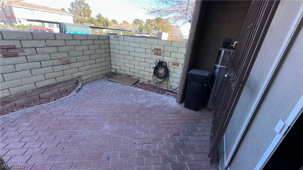 4509 Sirius Ave - Photo 3 of 18