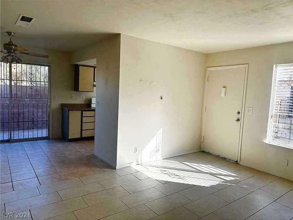 4338 Caliente St #15 - Photo 5 of 19
