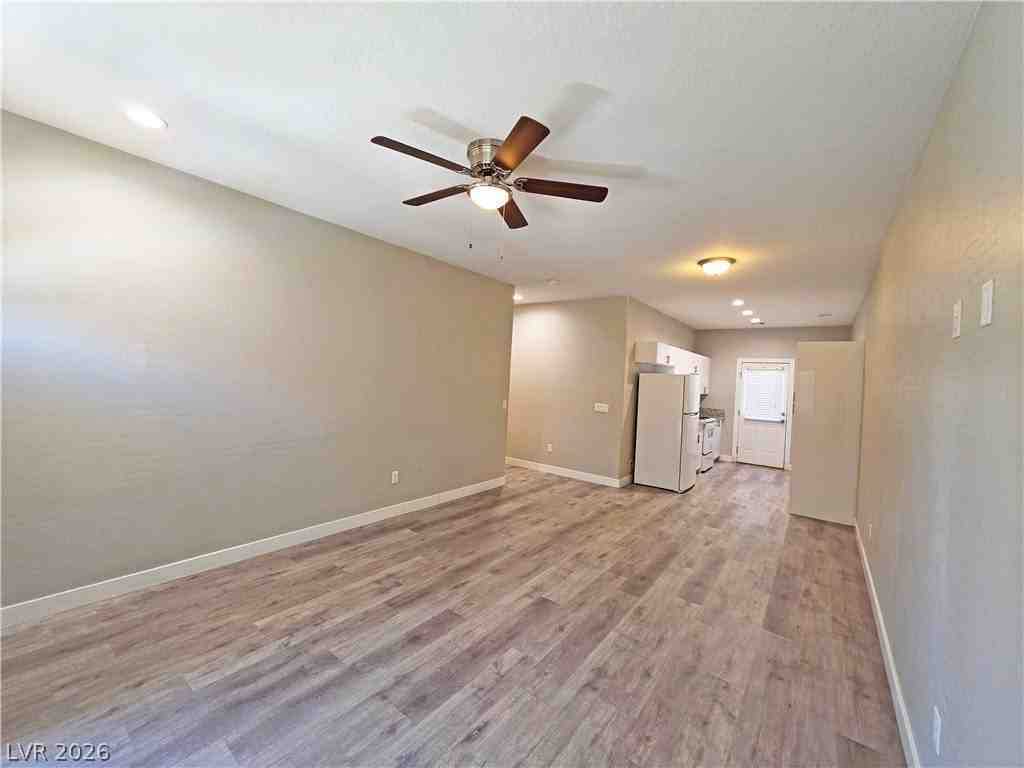 1121 Sixshooter Ave #4 - Photo 6 of 25