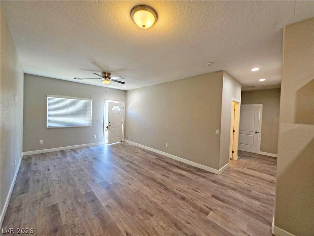 1121 Sixshooter Ave #4 - Photo 7 of 25