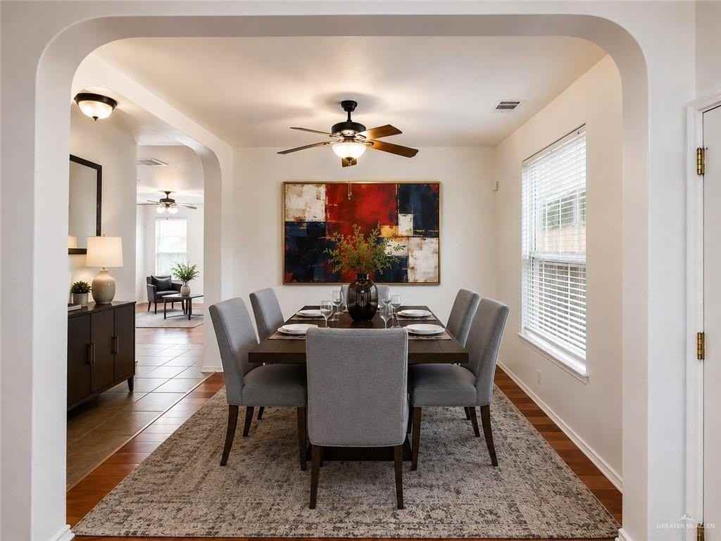5117 Jasmine Ct - Photo 5 of 32