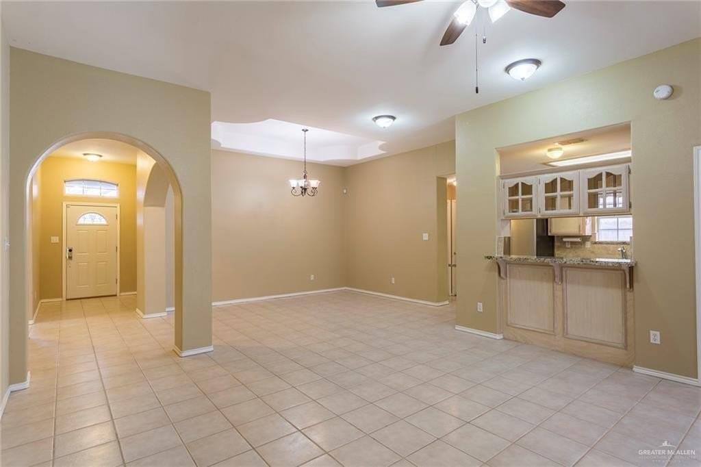 2621 Quamasia Ave - Photo 2 of 11