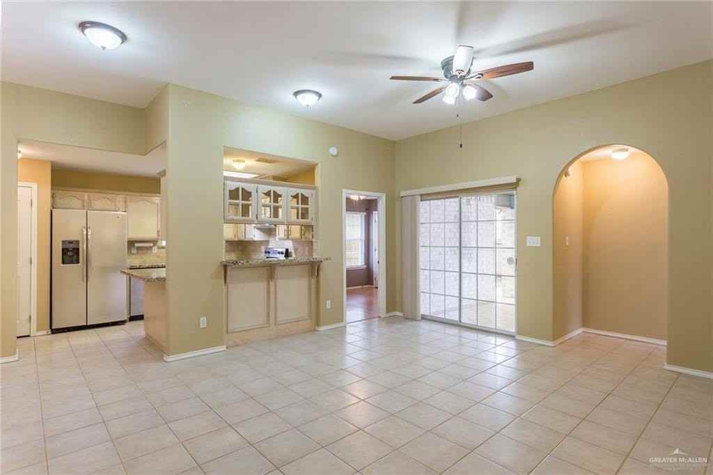 2621 Quamasia Ave - Photo 3 of 11