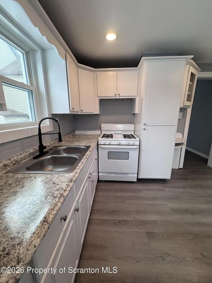 1021 Wheeler Ave #1 - Photo 3 of 10
