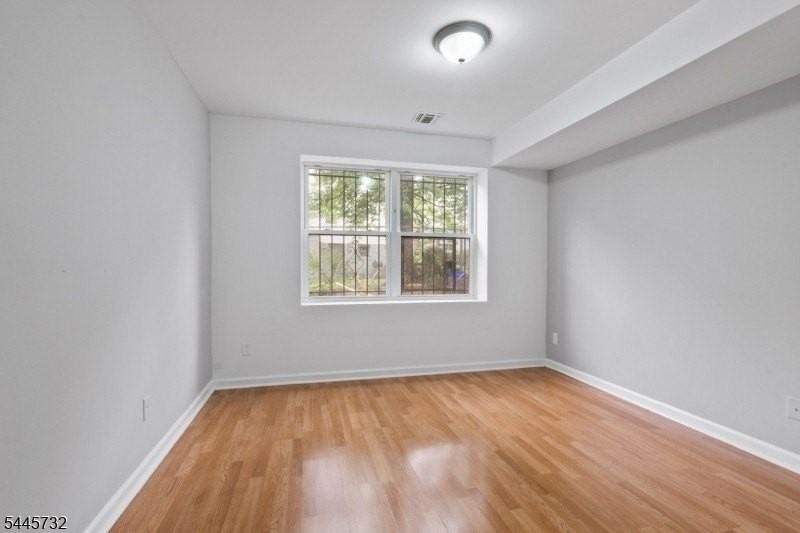 582 S 19th St #1 - Photo 5 of 15